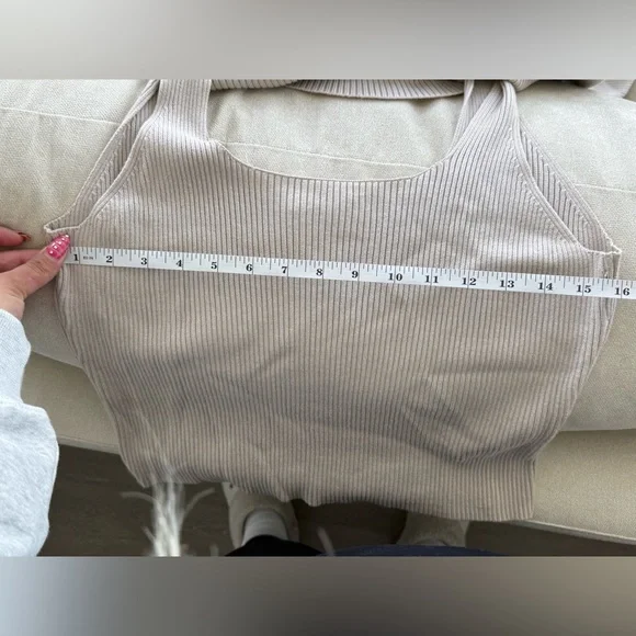 Abercrombie & Fitch Two Piece Ribbed Sweater Tank with Sleeves - Picture 5 of 5